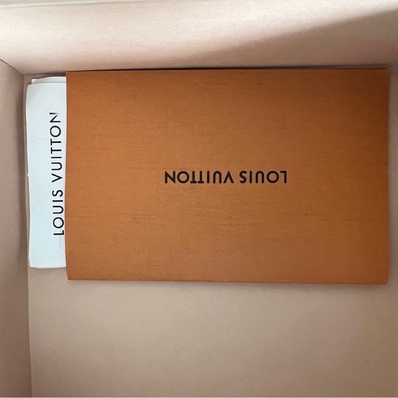 Louis Vuitton Initiales Belt - Picture 3 of 11